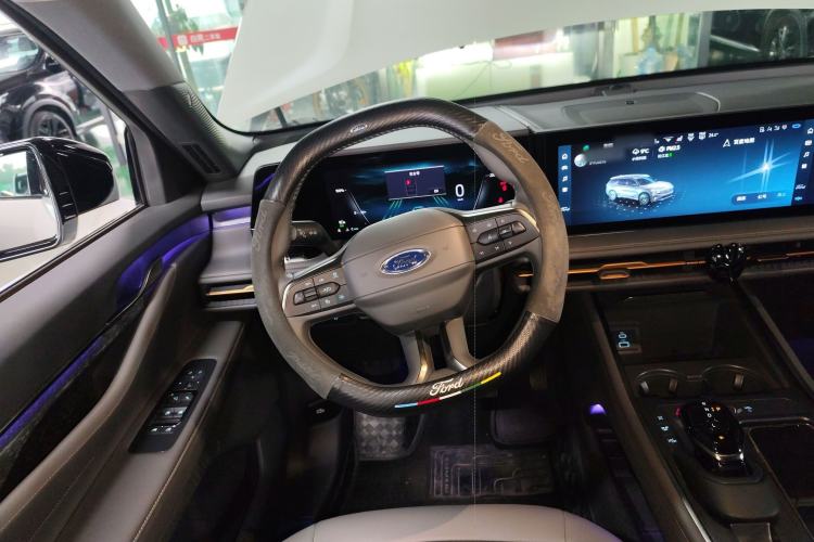 Used Ford Edge 2023 Edge L 2.0T EcoBoost E-Hybrid Four-Wheel Drive Seven-Seat Supreme Model
