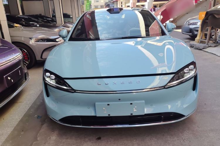 Used Hima Luxeed S7 2025 785 km Ultra