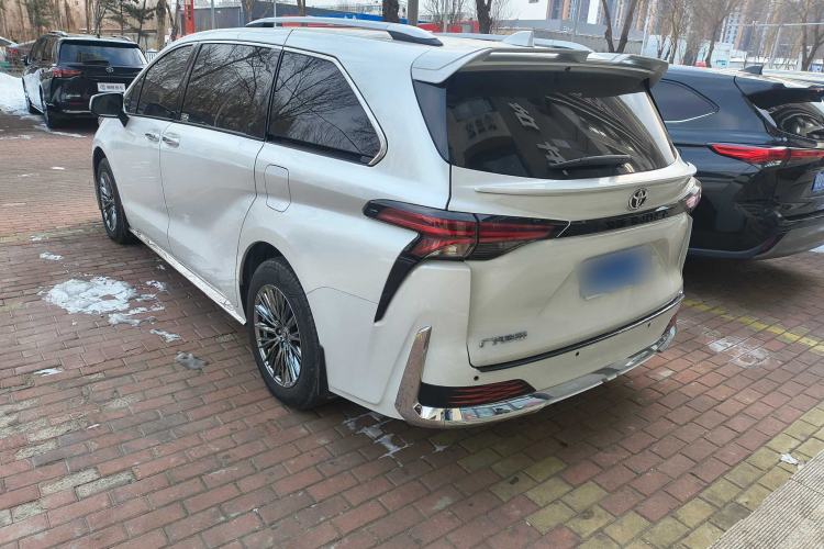 Used Toyota Sienna 2024 2.5L Hybrid Four-Wheel Drive Prestige Edition
