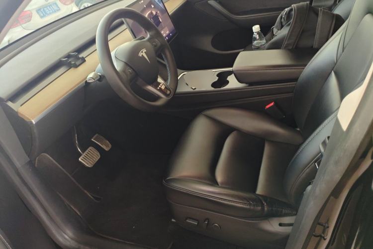 Used Tesla Model Y 2022 Rear-Wheel-Drive Version