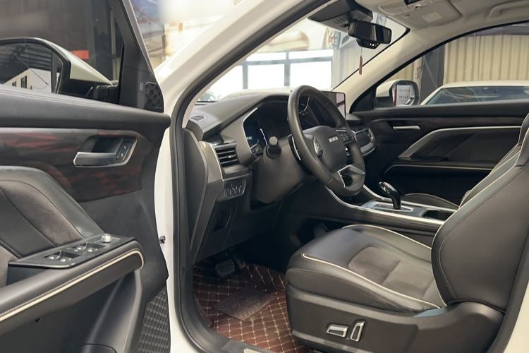 Used Haval H6 2021 National Trend Edition 1.5 GDIT Automatic Luxury Version
