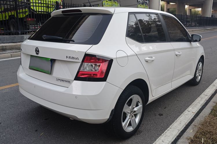 Used Skoda Fabia 2017 1.4L Automatic Car Enjoy Edition