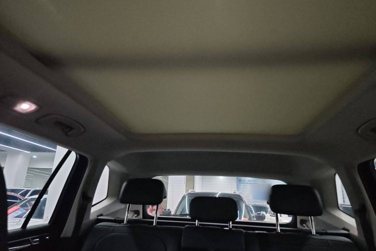 Used Volkswagen Tiguan L 2022 330TSI Automatic Two-Wheel Drive R-Line Enhanced Edition