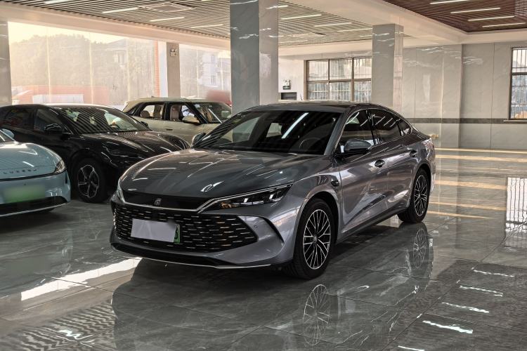 Used BYD Qin L 2025 DM-i Smart Drive 120KM Excellence Model
