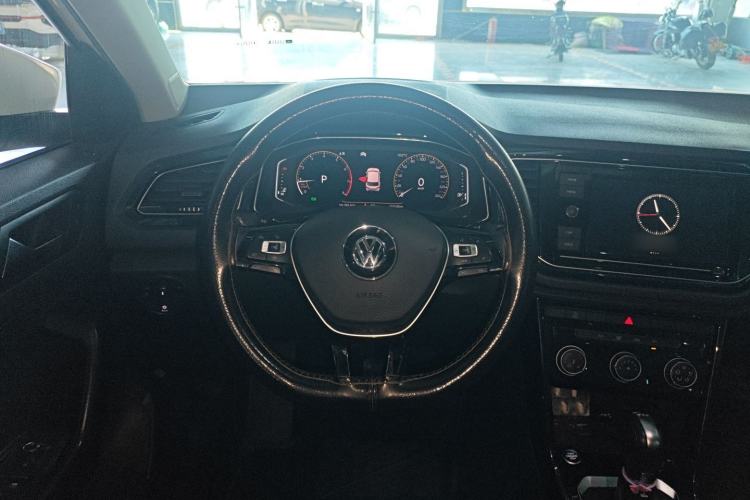 Used Volkswagen T-ROC 2019 280TSI DSG Two-Wheel Drive Comfort Version China VI Standard
