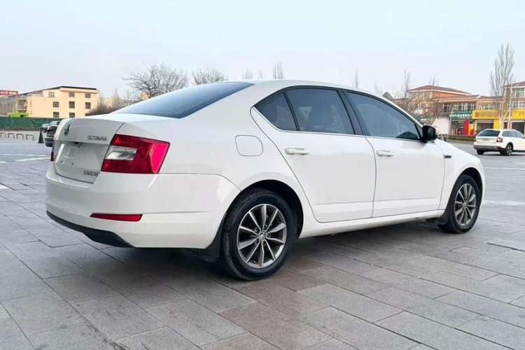 Used Skoda Octavia 2017 1.6L Automatic Chuanxing Edition
