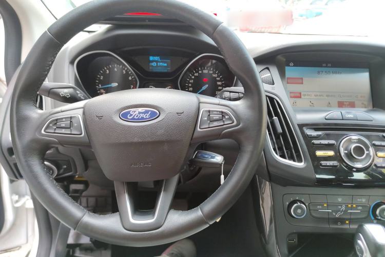 Used Ford Focus 2018 Sedan Classic 1.6L Automatic Trendy SmartDrive Edition
