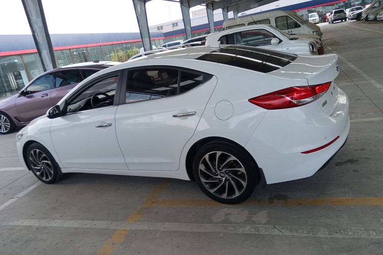 Used Hyundai Elantra 2019 1.4T Dual-Clutch Xuan Dong · Dynamic Model
