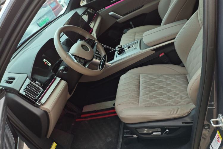 Used BYD Tang New Energy 2024 DM-i Glory Edition 112KM Prestige Model