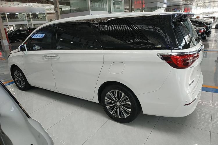 Used Buick GL8 2022 ES Land Cruiser 653T Luxury Model
