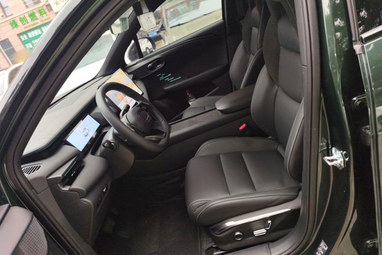 Used Lynk & Co 06 EM-P 2023 EM-P 126 Long-Range Halo
