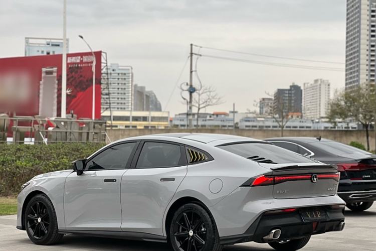 Used Changan UNI-V 2022 1.5T Prestige Version
