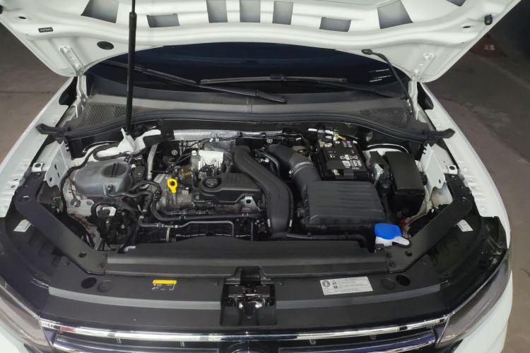 Used Volkswagen Tiguan L 2024 300TSI Automatic Two-Wheel Drive Smart Edition
