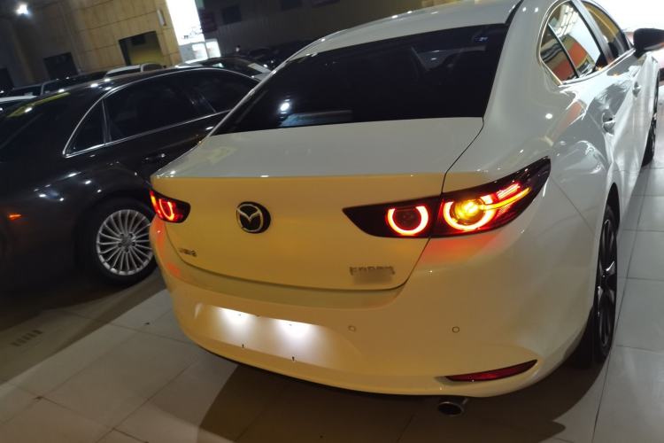 Used Mazda Mazda 3 Axela 2023 2.0L Automatic ZhiZhen Edition
