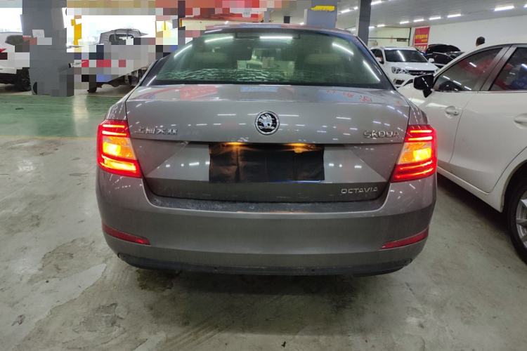 Used Skoda Octavia 2015 1.6L Automatic Yijie Edition
