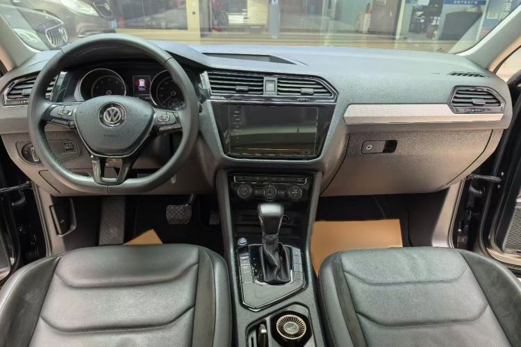 Used Volkswagen Tiguan L 2020 330TSI Automatic Two-Wheel Drive Panoramic Comfort Edition China VI Standard