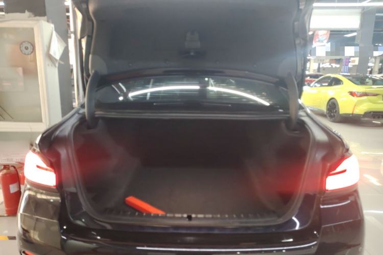 Used BMW 5 Series 2022 Restyled 530Li Leading Edition M Sport Package
