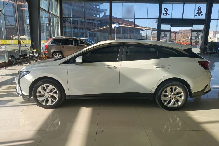 Used Buick Velite 6 2023 430km Range Commuter Version
