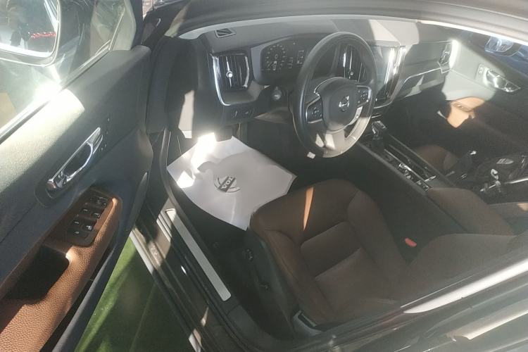 Used Volvo XC60 2020 T5 4x4 Zhiyi Luxury Edition
