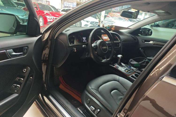 Used Audi A4L 2013 35 TFSI Automatic Comfort Model
