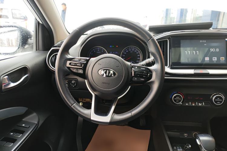 Used Kia kx1 Stonic 2021 1.4L CVT Fun & Sunroof Model
