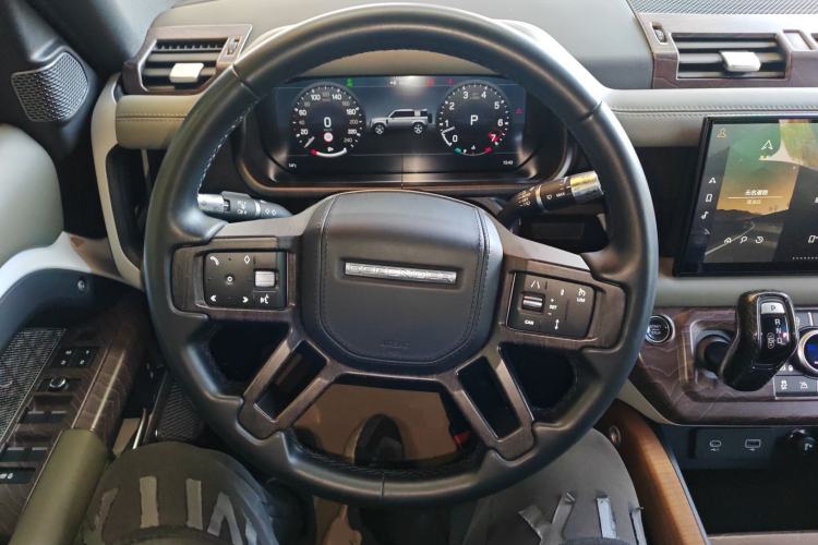 Used Land Rover Defender 2022 110 P400 X-DYNAMIC HSE
