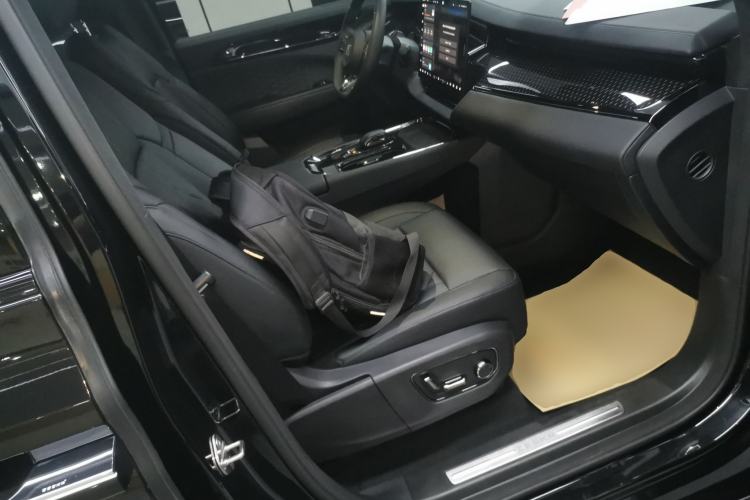 Used Zeekr 009 2024 Six-Seat Executive Version 4WD 108 kWh
