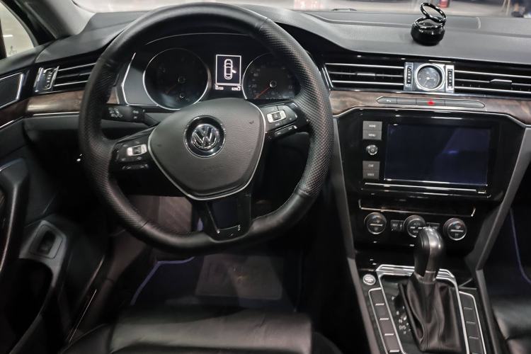 Used Volkswagen Magotan 2019 330TSI DSG Luxury Model China V Standard
