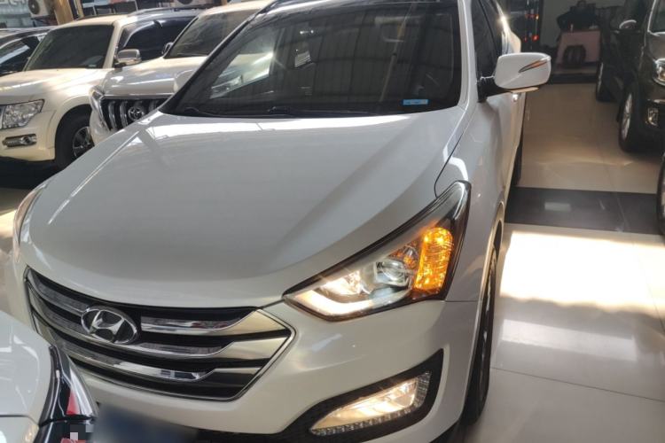 Used Hyundai Santa Fe 2015 2.0T Automatic Two-Wheel Drive Smart Version 5 Seats
