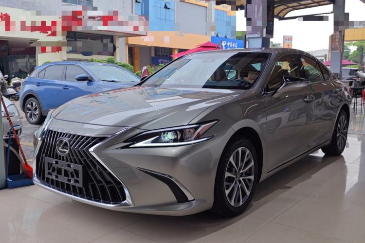 Used Lexus ES 2023 260 Excellence Edition
