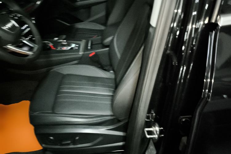 Used Audi Q5L 2022 40T Luxury Elegant Model
