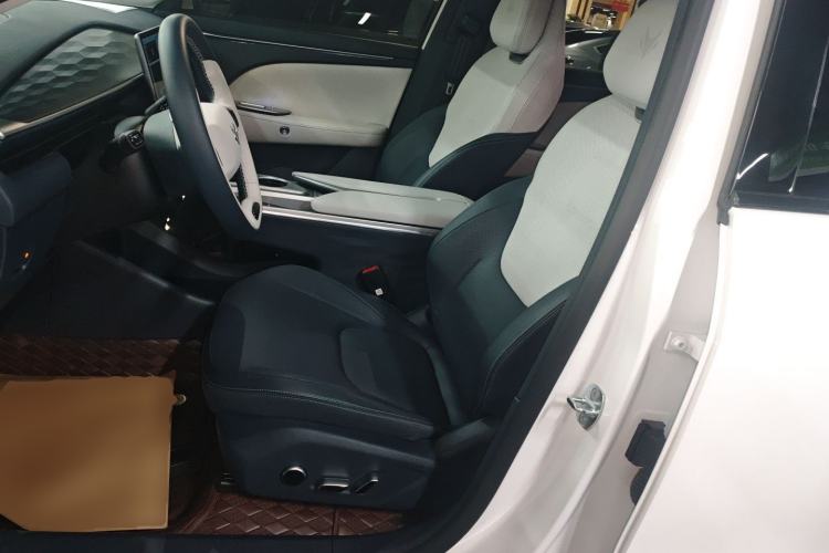 Used ARCFOX Alpha T5 2025 520 PRO
