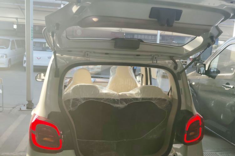 Used Wuling Hongguang MINIEV 2025 Four-Door Version Advanced Edition
