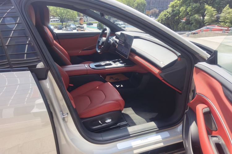 Used  SU7 2024 Rear-Drive Long-Range Intelligent Driving Version
