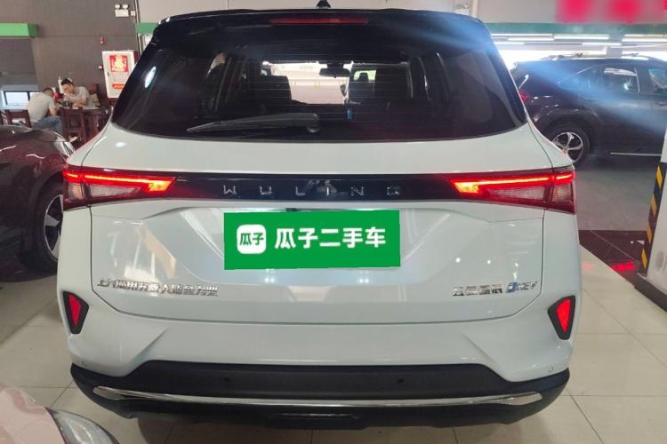 Used Wuling Asta 2022 2.0L DHT Electric-Speed Version
