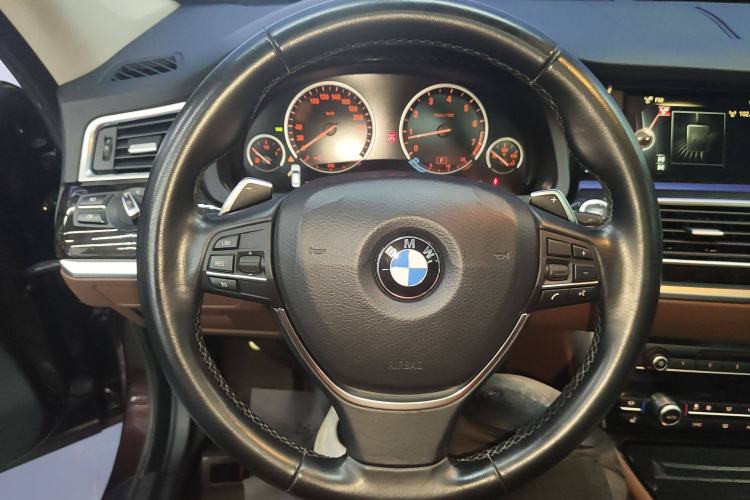 Used BMW 5 Series GT 2014 535i Leading Model
