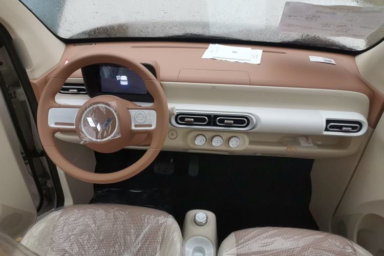 Used Wuling Hongguang MINIEV 2024 3rd Generation 215km Youth Edition
