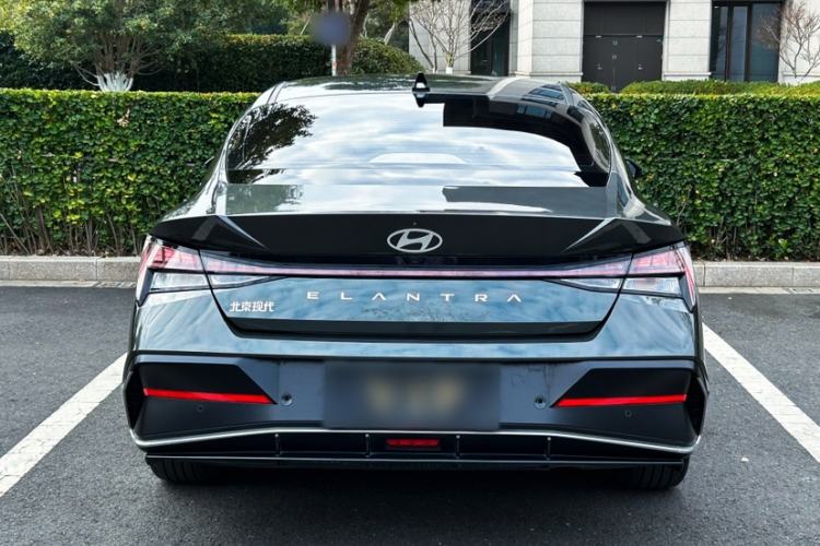 Used Hyundai Elantra 2023 1.5L CVT LUX Prestige Edition