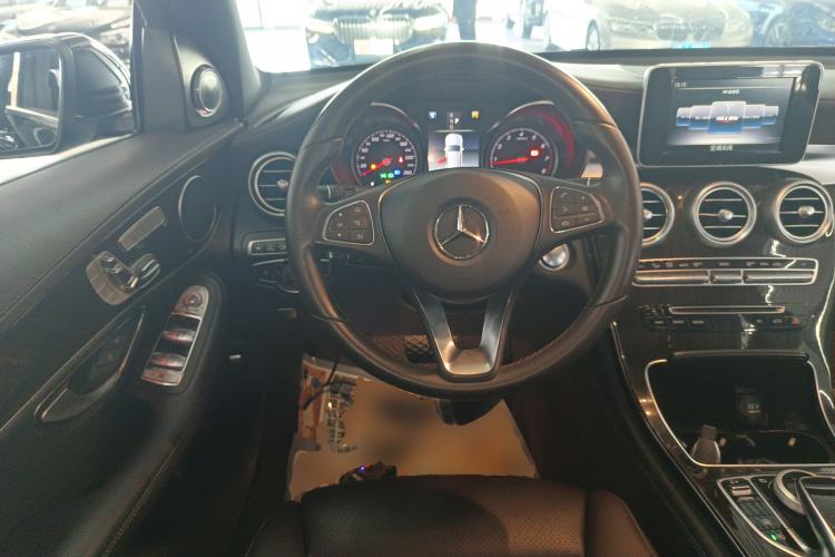 Used Mercedes-Benz GLC 2019 Facelift GLC 260 L 4MATIC Luxury Model
