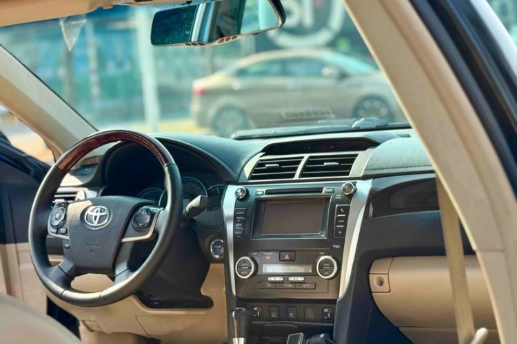 Used Toyota Camry 2012 Luxurious Edition 2.5HG Zunrui