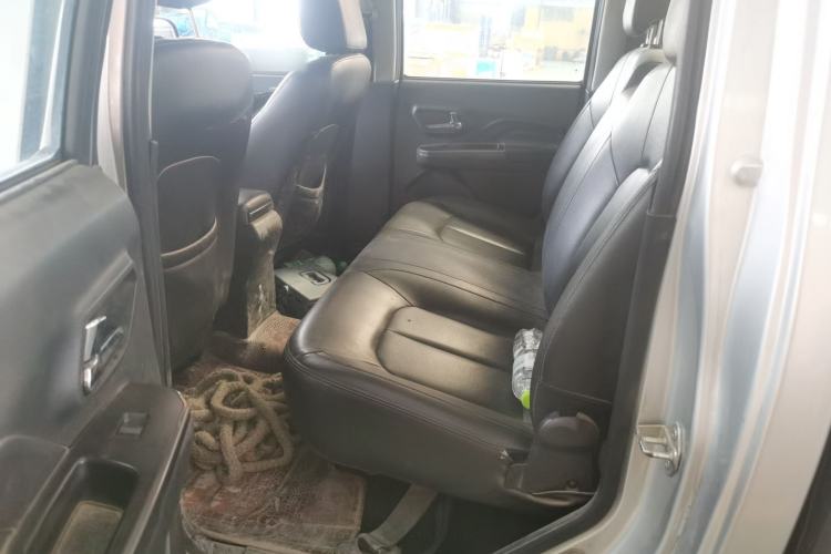 Used Great Wall Wingle 5 2017 2.0T European Version Diesel Two-Wheel Drive Advanced Large Double-Cab GW4D20E