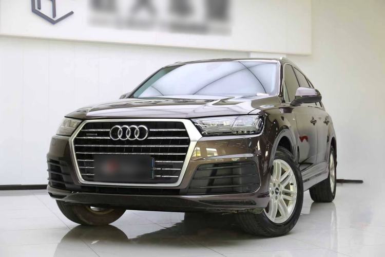 Used Audi Q7 2018 40 TFSI Comfort Model
