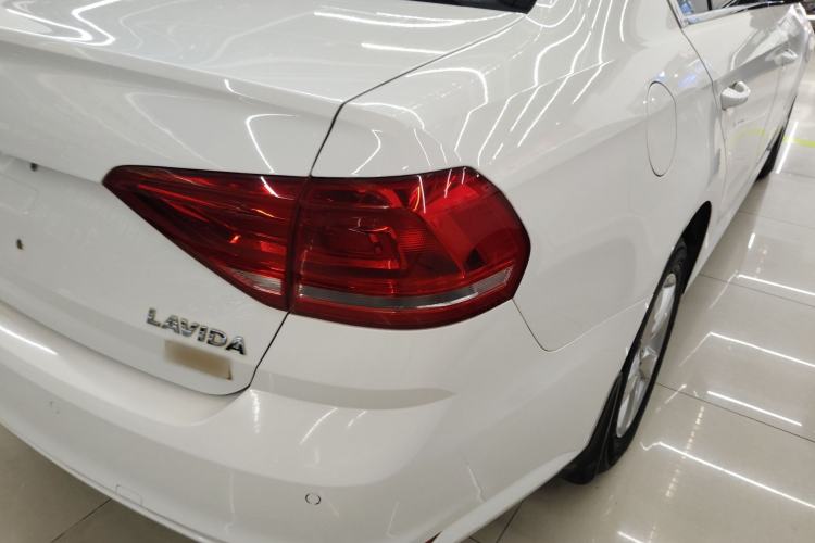 Used Volkswagen Lavida 2015 1.6L Automatic Fashion Edition