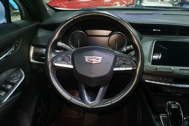 Used Cadillac XT4 2021 28T Two-Wheel Drive Leading Version
