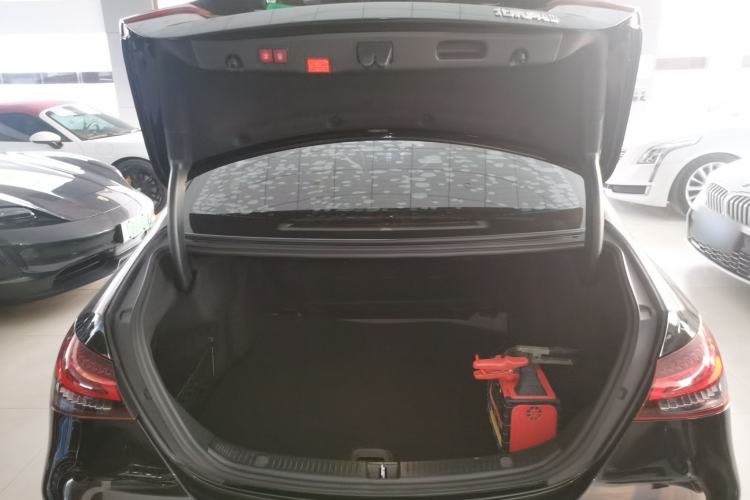 Used Mercedes-Benz E-Class 2021 Facelift E 260 L
