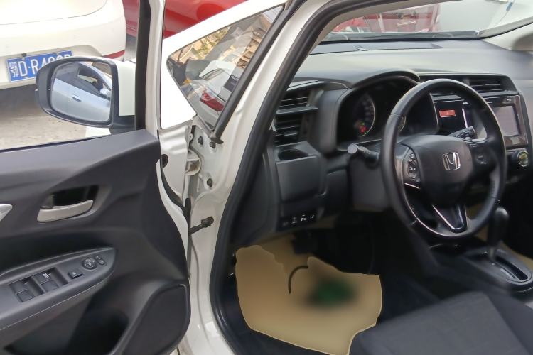 Used Honda Fit 2016 1.5L LXS CVT Comfort Sunroof Version
