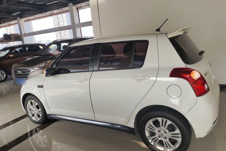 Used Suzuki Swift 2014 1.5L Automatic Fashion Edition