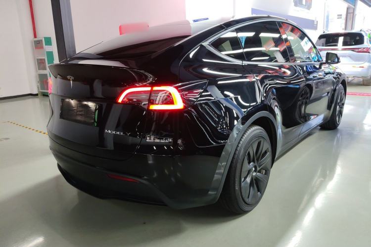 Used Tesla Model Y 2021 Standard Range Rear-Wheel Drive Version
