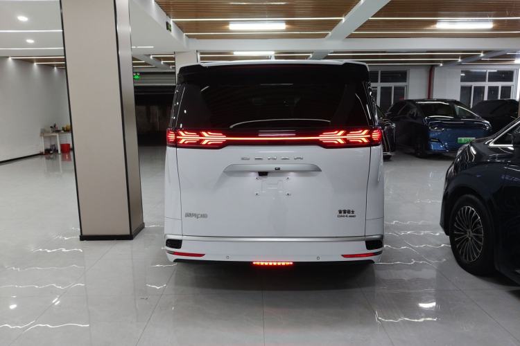 Used Denza D9 2022 DM-i 970 Four-Wheel Drive Prestige Model