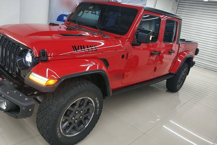 Used  Gladiator 2022 3.6L Pioneer Edition
